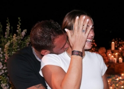 Tay vợt số 1 thế giới chuẩn bị lên xe hoa, chồng tương lai giàu nứt đố đổ vách