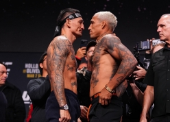 UFC 326: Charles Oliveira áp đảo Max Holloway, trả lại 'món nợ' hơn 10 năm