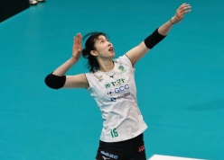 Thanh Thúy trên cơ Ajcharaporn, Gunma Green Wings trở lại mạch thắng