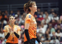 Khổng lồ bóng chuyền nữ Việt Nam chia tay đội ĐKVĐ Thái Lan