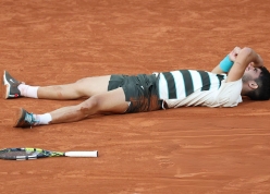 Alcaraz nguy cơ lỡ hẹn Roland Garros 2026