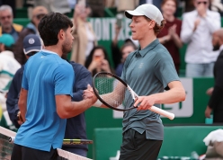 Sinner không 'đua đòi' với Alcaraz và Djokovic, lí do đã rõ