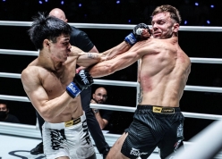Đấm đối phương nhừ tử, Nguyễn Thành Thoan vẫn để thua tiếc nuối ở ONE Championship