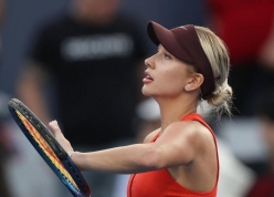 Từ bỏ quốc tịch Nga, mỹ nhân tennis vẫn bị đối thủ Ukraine lạnh nhạt