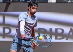 Sao trái một tay số 1 thế giới lỡ hẹn với Roland Garros 2026