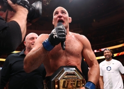 Sean Strickland ấn định thời điểm bảo vệ đai UFC