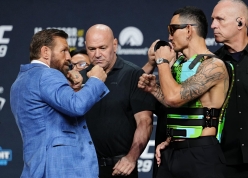 Cựu vương UFC trổ tài dự đoán trận Conor McGregor-Max Holloway