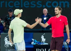 Sinner hẹn Zverev ở chung kết Wimbledon 2026