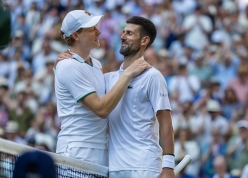 Sinner: 'Được đối đầu với Djokovic luôn là vinh dự lớn'
