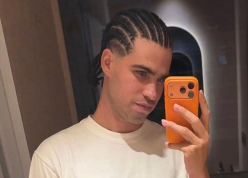 Carlos Alcaraz hóa thành rapper với kiểu tóc khó đỡ mới nhất