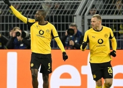 Dortmund chạm một tay vào tấm vé 16 đội Champions League
