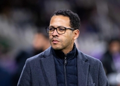 HLV Liam Rosenior nói gì sau khi Chelsea hòa cay đắng trước Burnley?