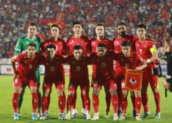 CĐV ĐNÁ đồng loạt phản ứng khi ĐT Việt Nam lập siêu kỳ tích