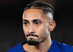 Raphinha đối mặt với nguy cơ bị UEFA cấm thi đấu