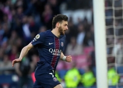 Kvaratskhelia lập cú đúp, PSG tiến sát ngôi vô địch Ligue 1