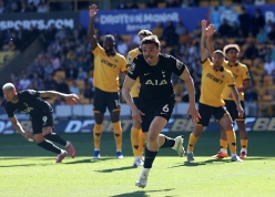 Thắng nghẹt thở, Tottenham vẫn không thoát nổi nhóm xuống hạng