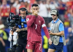 Vừa thua World Cup, Ronaldo lại nhận luôn tin sốc tại Al Nassr