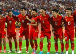 CĐV ĐNÁ đồng loạt phản ứng khi Việt Nam có sao Việt kiều mới toanh