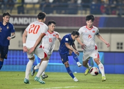 CĐV Singapore đồng loạt gọi tên Việt Nam khi thua Thái Lan ở FIFA ASEAN Cup