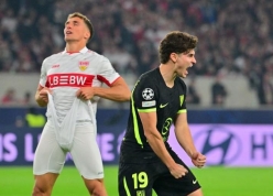 Alvarez tỏa sáng, Atletico Madrid giành điểm nghẹt thở chỉ với 10 người