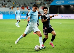 Bị đổi vị trí thi đấu, ngôi sao Man City từng phản ứng cực quyết liệt với Pep