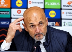 Spalletti đáp trả Conceição sau trận Juventus thắng Celta Vigo