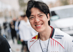 HLV kkOma: 'T1 vẫn đang thử nghiệm'