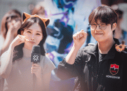 Dambi tỏa sáng, NS ngược dòng thành công trước G2