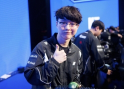 Tuyển thủ LCK nhận xét về Shyvana mới