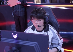 T1 thua sốc trong ngày khai màn LCK 2026