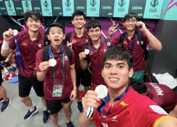 CHÍNH THỨC: VFF lên tiếng khi U23 Việt Nam nhận HCĐ 'ở phòng thay đồ'