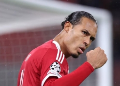 Van Dijk phải thốt lên ‘xuất sắc’ về một sao trẻ của Liverpool