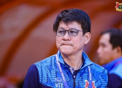 HLV Ninh Bình bất ngờ 'trách khéo' chuyện gọi quân ĐT Việt Nam