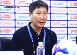 HLV Kim Sang Sik: 'Chúng tôi phải xem lại cân nặng của Xuân Son'