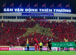 Cựu sao Malaysia: 'Việt Nam dùng chiêu trò khi dùng sân Thiên Trường'