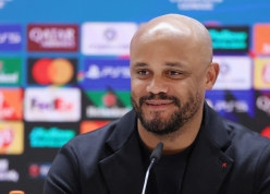 Đối đáp quá nghệ, HLV Bayern né cực khéo Vinicius và Mbappe