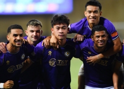 HLV Úc nói thẳng về trung vệ trẻ cao 1m83 đang gây sốt V.League