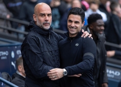 Arteta hé lộ điều Pep làm ngay sau khi Man City dâng cúp cho Arsenal