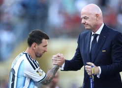 Cuộc chiến FIFA nóng lên: Argentina chọn phe, Anh phản đối