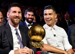 Ronaldo bỏ xa Messi ở cuộc đua Quả bóng Vàng đặc biệt