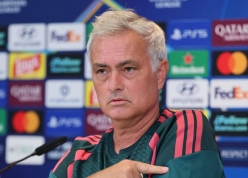 Mất Vinicius 4 trận chưa đủ, Mourinho còn nổi điên vì bị đánh úp