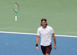 Tsitsipas bất ngờ tạo địa chấn trước hạt giống số 10 US Open