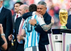 Chủ tịch LĐBĐ Argentina nghẹn ngào tiễn Messi: “Năm tháng trôi qua, huyền thoại còn mãi”