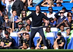 CĐV Chelsea nổi giận sau khi đội nhà chạm cột mốc buồn 65 năm