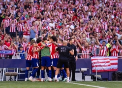 Simeone nói lời thẳng về màn 'đấu tố trọng tài' của Mourinho sau derby Madrid