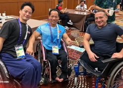 Lực sĩ Lê Văn Công trải lòng sau chiến tích tại Asian Para Games, khoe khéo quà 20/10 cực độc tặng vợ