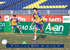 Sao Việt kiều Pháp nói lời thật lòng khi về quê nhà thi đấu