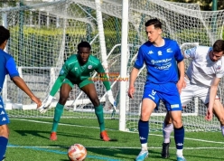 Tiền đạo Việt kiều Pháp cao 1m81 bất ngờ xuất hiện tại Việt Nam