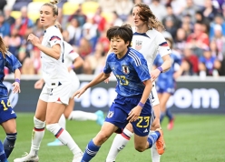 ĐT Việt Nam đối đầu sao Chelsea tại giải châu Á