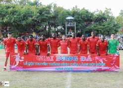 Dàn ngoại binh châu Phi thua sốc ở chung kết hội làng Việt Nam